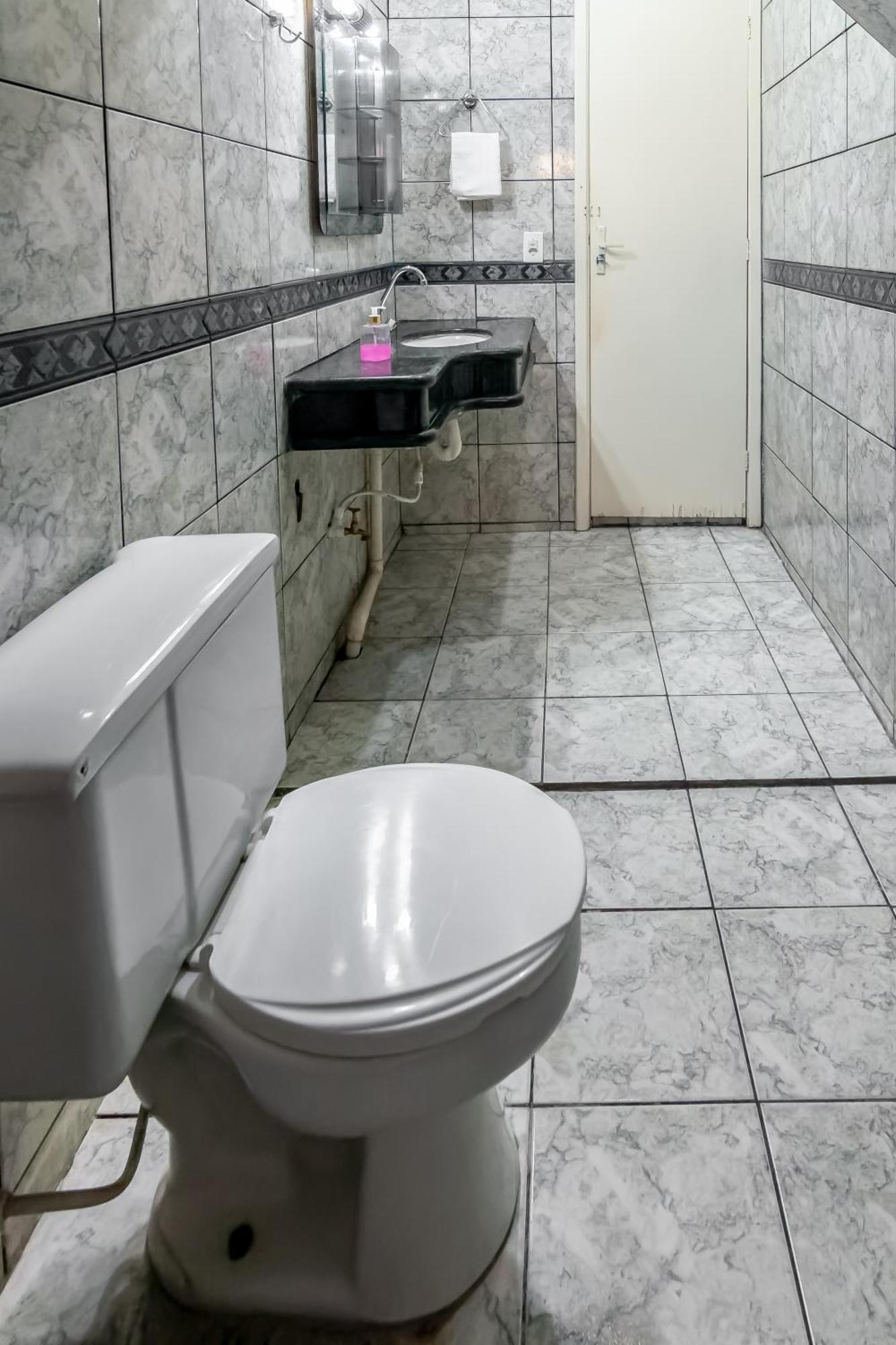 Pousada Roosevelt Suite 01 - Pousada Central Prox Rodoviaria E Dist Industrial Uberlândia Zewnętrze zdjęcie